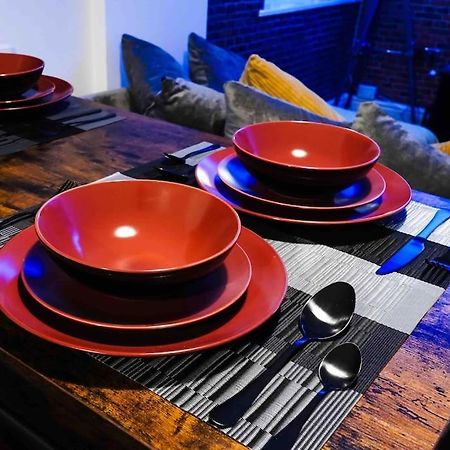 Stunning Two Bed City Centre Apartment 리즈 외부 사진