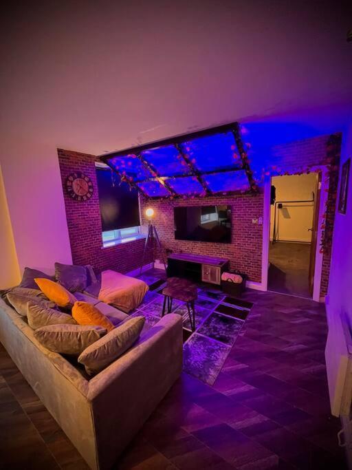 Stunning Two Bed City Centre Apartment 리즈 외부 사진
